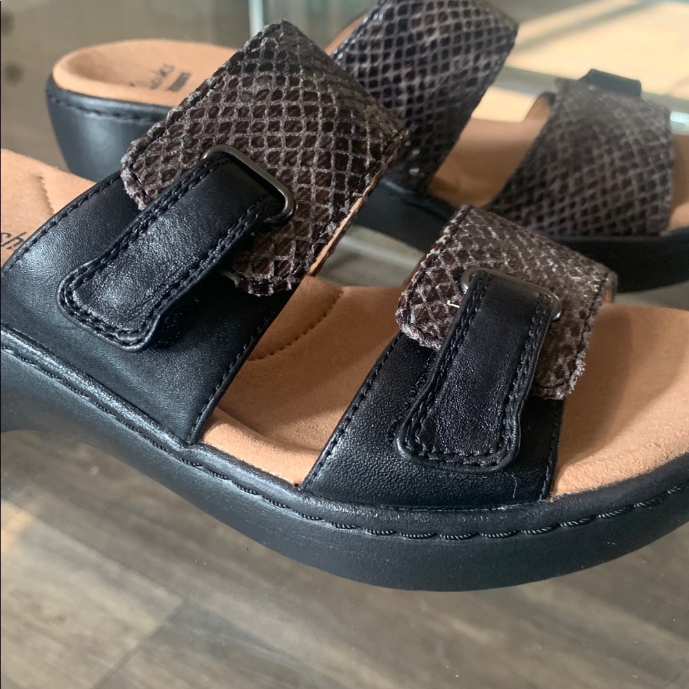 Clarks Women's Black and Brown Snakeskin Sandals - Picture 8 of 8